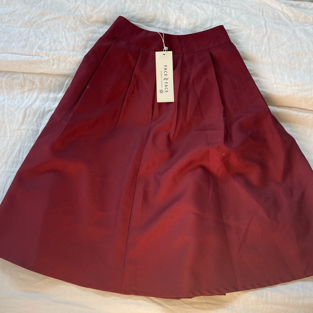 NWT Womens Chic Wine Burgendy Midi Skirt